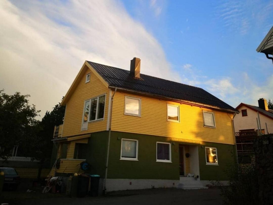 Kule Gule Huset Apartment Svolvaer Ngoại thất bức ảnh