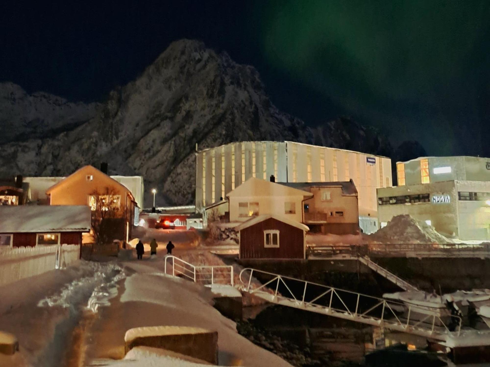 Kule Gule Huset Apartment Svolvaer Ngoại thất bức ảnh